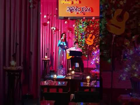Thể hiện bởi Minh Oanh