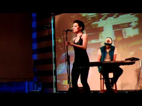 Yana Fortep "Can't hide love" Earth Wind & Fire cover