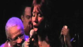 Brenda Holloway - You made me so very happy - Live in London 2009