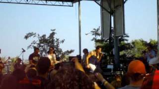 Lollapalooza 2010 - thenewno2 and Perry play Sweet Jane