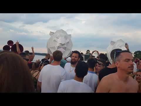 Guy J drops Hermanez - Bullish Divergence @ Boat Party Budapest 21.07.2018.