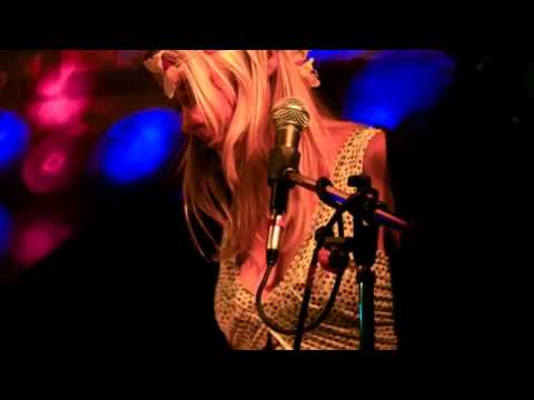 Fedele Tocci presenta Eco Nuel - Home