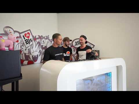 Bassjackers - Les Pays Bass Radio 007 [with special guests Jaxx & Vega]