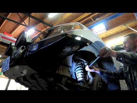 Nissan Frontier Video 10: Rough Country lift