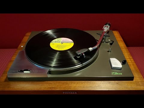 Videoclip de What'll I Do (2024 Remastered) — Nancy Sinatra