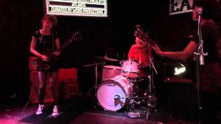 Ex Hex playing "Waterfall" @ The Earl on 8/14/15