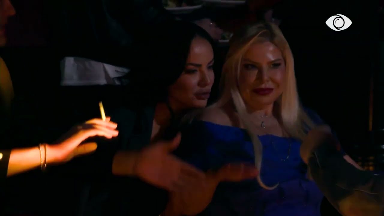 Atmosferë festive në Shtëpi, Meri ‘e djeg’ në oborr pas Primes