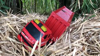 Download lagu Truk Jnt Oleng Di Jalan Mainan Anak mp3