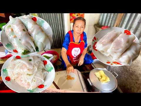 Steamed Rice Flour Cakes in Kampot