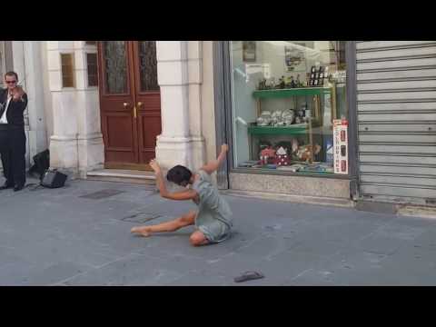 💃 Rima Baransi dancing in Trieste, Italy with violinist Ivo Remenec [Horizontally stabilized]