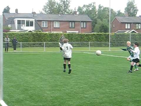 Haren F2 - Oosterparkers F1 22-05-2010 (8).AVI