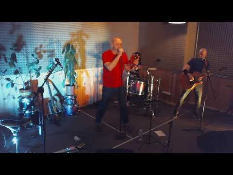 NikulaHey - I want to break free (Queen cover)