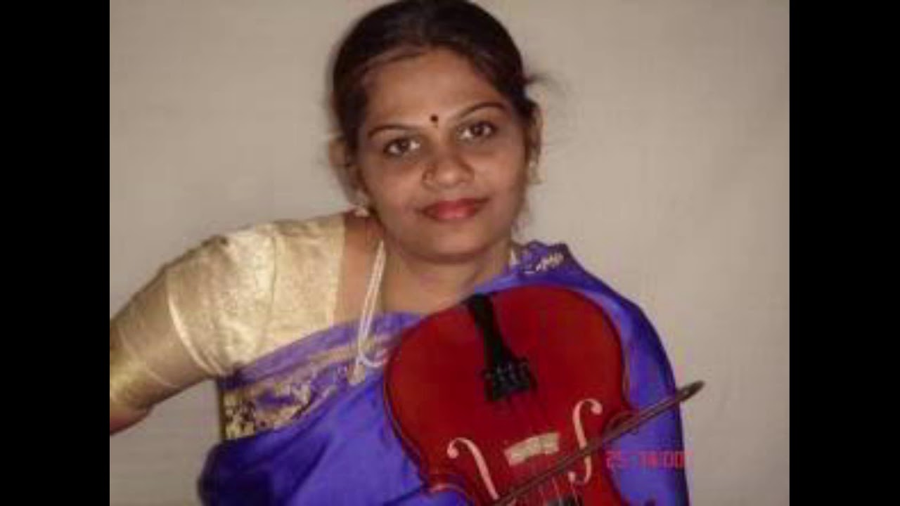 Charulatha Ramanujam violin vandeham jagatvallabham hamsadwani Annamacharyar