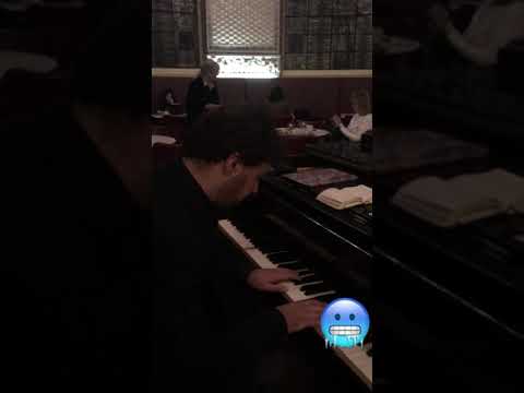 V&A museum: Antimo Magnotta playing piano