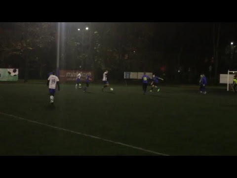 21.11 JM Auto Team (białe) - Castorama Korona (niebieskie)