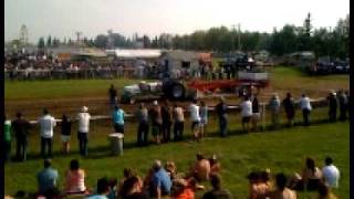 preview picture of video 'Vermilion tractor pull #3'