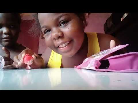 hoje eo aniversário de querolaine ela ganhou brinquedo??