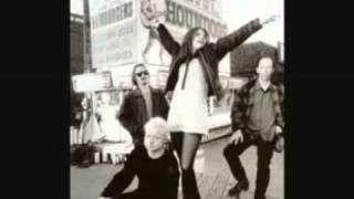 Garbage vs Garbage - Alien Paranoid