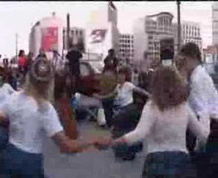 Israeli Dance Hora Medura