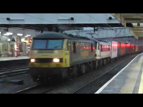 90016/90004 4m11 Coatbridge - Crewe liner, 29th July 2021