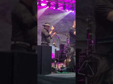 Dirtwire joined by Moontricks No More