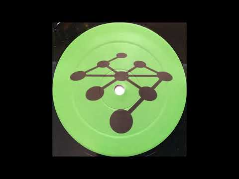 Chris Liberator + Sterling Moss - Dirt Box (A)