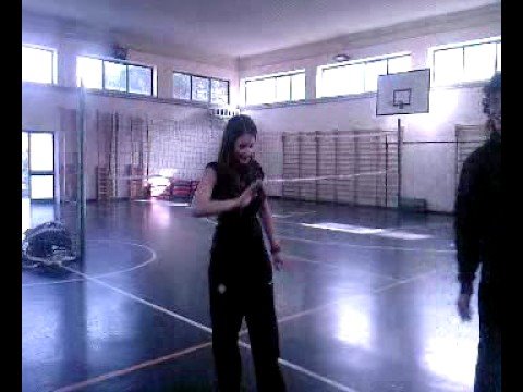 Monteflavio: natalia, l' acrobata professionista!