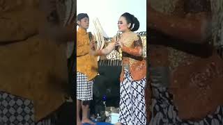 Download lagu Cak Percil di kaplok Sinden Mbak Lusi Brahman mp3