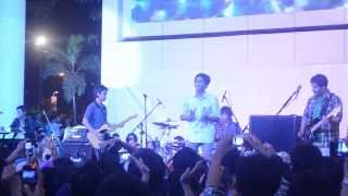 Download lagu Sheila on 7 - Tunjuk satu bintang live mp3 Download lagu Sheila on 7 - Tunjuk satu bintang live mp3