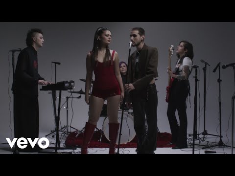 Dimitri y las brujas, Majo Rivas - Balcón