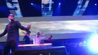 [fancam] FAR EAST MOVEMENT - Fighting for Air & Kev Nish is playing guitar (Istora Senayan, Jakarta)