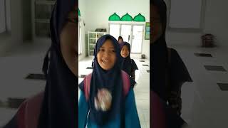 Download lagu Sebutkan 10 malaikat Alloh mp3