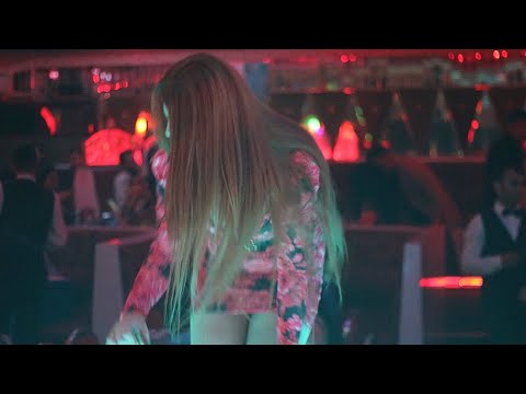 İzmirli Burcu & Güdüllü Ergün - Ölümüne Sevdim Kız Seni