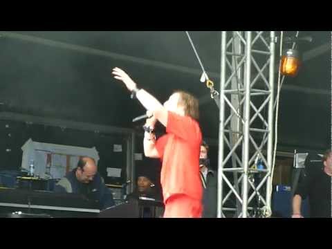 Terrorvision - Oblivion (Live - Download Festival, Donington, UK, June 2012)