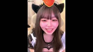 巨乳メイドギャル生配信TikTokライブ　谷間モロ見え