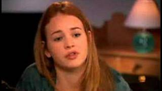 Бриттани Робертсон о фильме "Влюбиться в невесту брата"