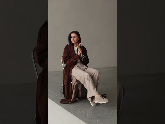 Чоботи жіночі шкіряні байка хутро 592641 Чорний Кросівки жіночі замшеві 591461 Темно-бежеві