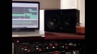 Kiana Ledé Christmas album sneak peak