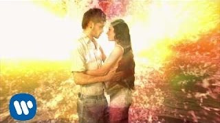 Delafé y las Flores Azules - Mientras beso a mi chico en la arena (videoclip oficial)