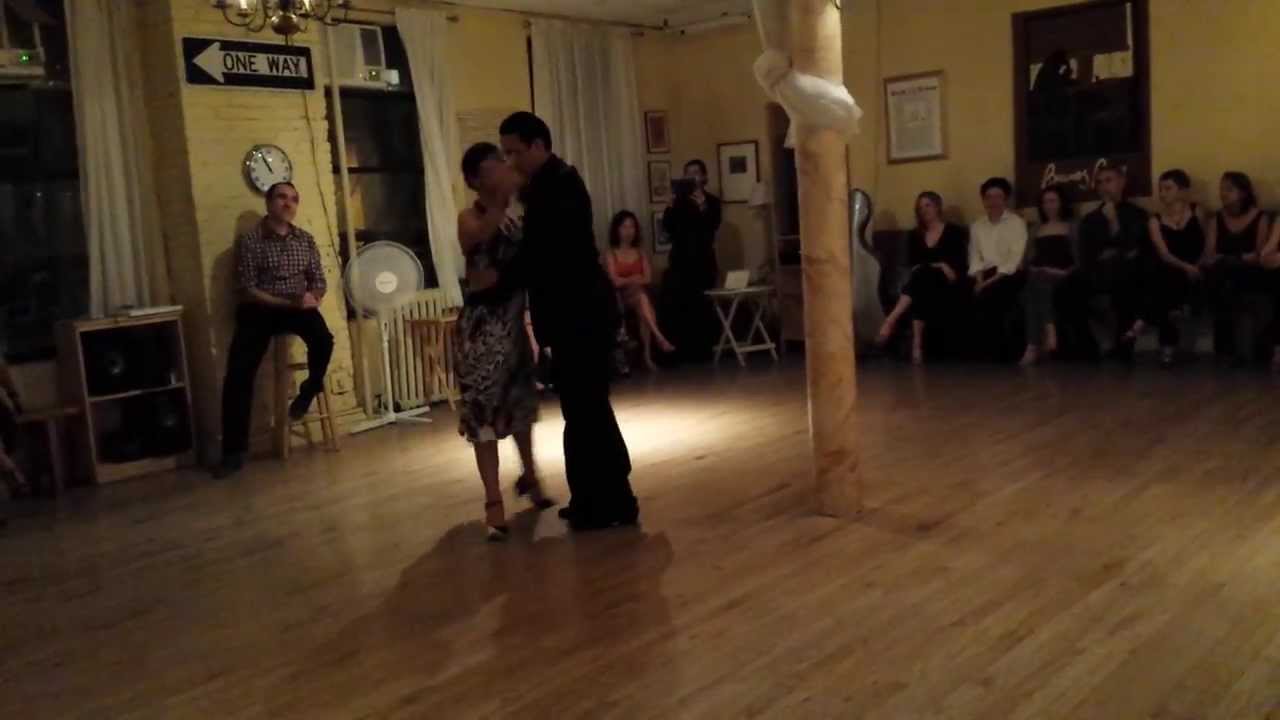 Argentine tango: Carolina Jaurena & Andres Bravo - Te Aconsejo Que Me Dejes