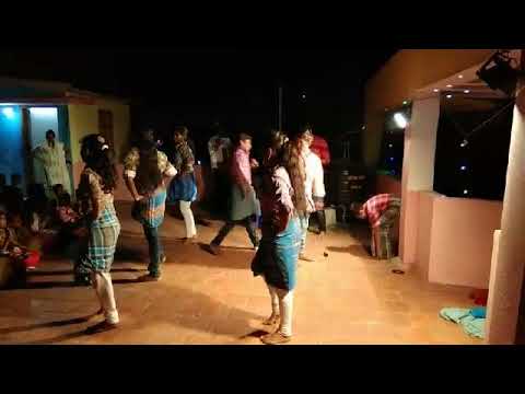 Valakamal Ennai Thalaiyakuveer - Tamil Girls Dance