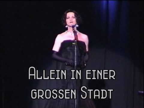 Katharina Elena -  Allein in einer großen Stadt (Marlene Dietrich)