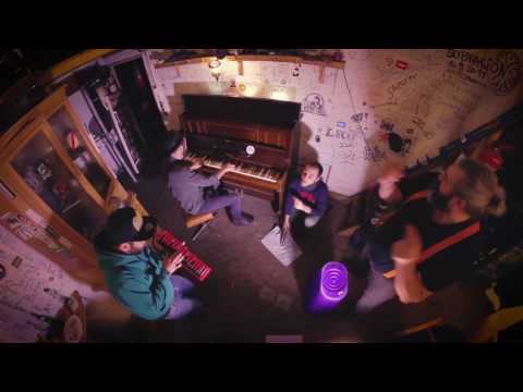 Veeble - Take It Easy (acoustic in the backstage // Treibsand - Lübeck)