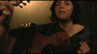 Lisa O'Neill :: Myles Away :: Live from a basement