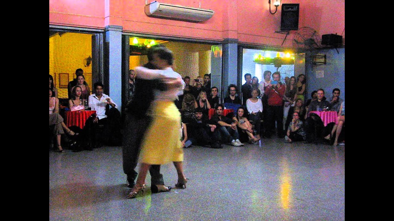 CECILIA GARCÍA y SERKAN GOKCESU en Viva La Pepa Milonga (2/4)