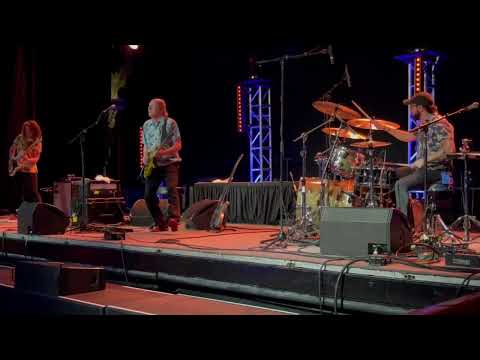 ADRIAN BELEW Power Trio Performs "b3" Playing as Fast as Adrian Can" on CRUISE TO THE EDGE 2022