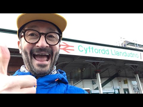 Running Guru on Tour // Welsh word of the day // Llandudno Junction Train Station