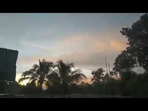 আকাশটা দেখতে অনেক সুন্দর লাগতেছে তাই আপনাদের সাথে একটু শেয়ার করলাম