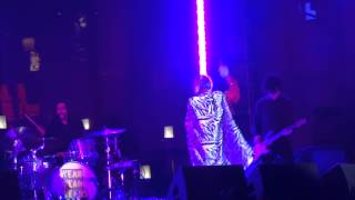 Yeah Yeah Yeahs - Man (Live at The Cosmopolitan)