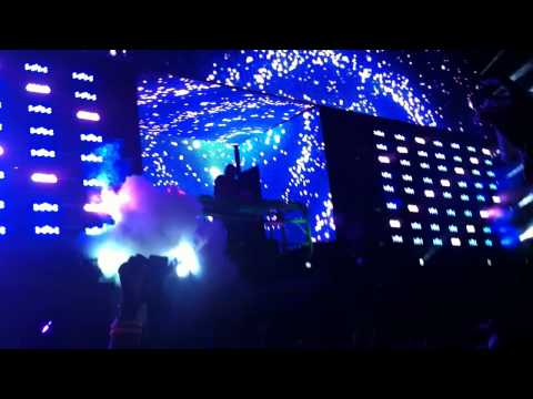 JUNIOR SANCHEZ @ SIZE MATTERS POOL PARTY 03.MOV